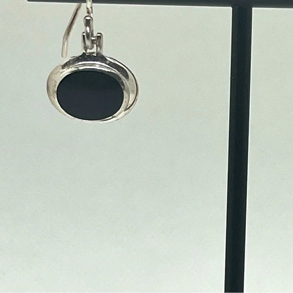 Sterling Silver 925 Dangle Oval Onyx made in Thialand  Earrings 1/2” - Picture 2 of 4